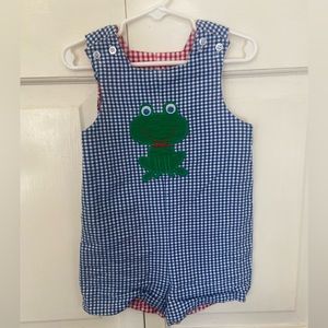 Bailey Boys “Playful Puppy/Frog” reversible John John. Size 2T